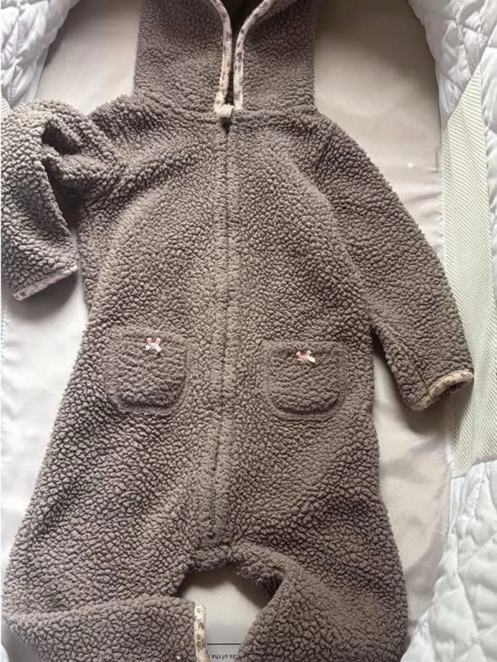 Gray with flower outlines snow suit